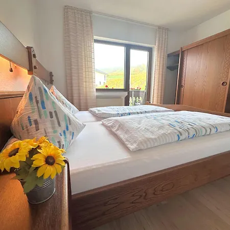 Apartament Haus Berghof Moselpanorama Neumagen-Dhron